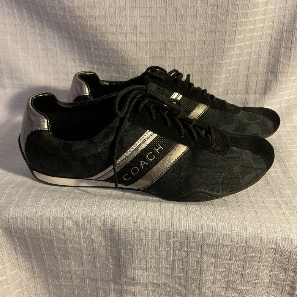 Women’s Coach Tennis Shoe size 71/2 - Picture 3 of 5